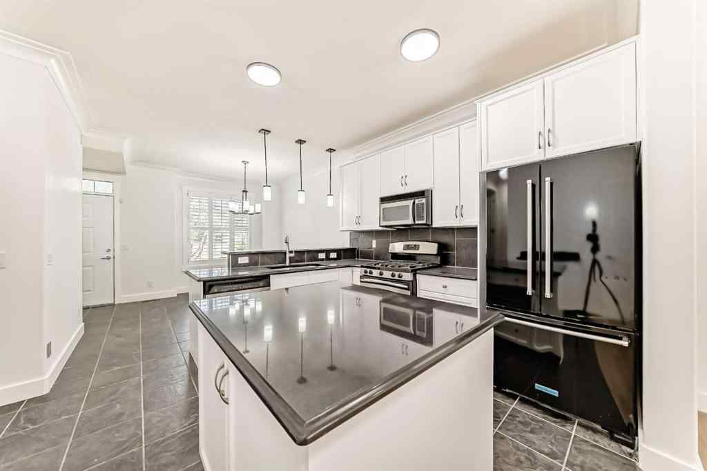 MLS® A2221635 - 199 McKenzie Towne Drive SE in McKenzie Towne Calgary, Residential
