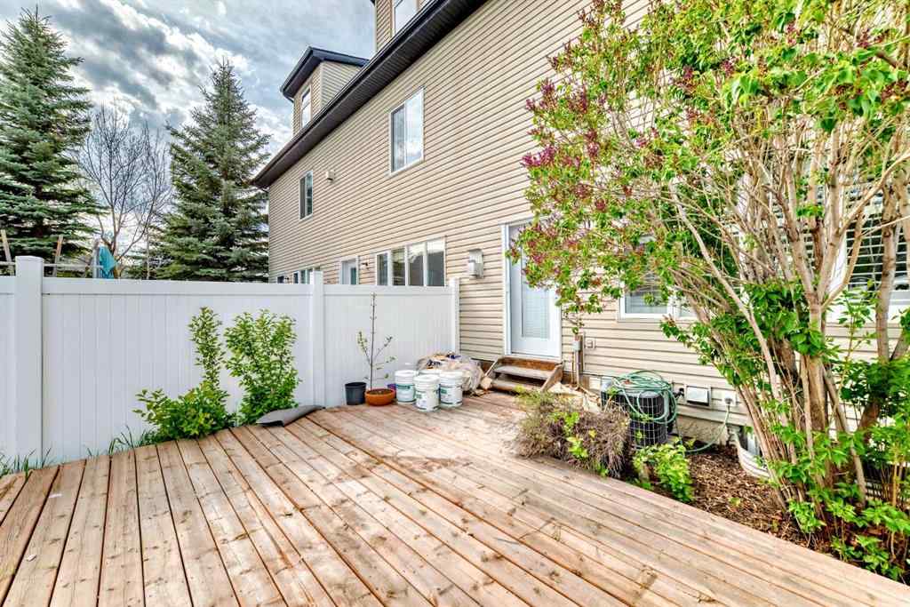 MLS® A2221635 - 199 McKenzie Towne Drive SE in McKenzie Towne Calgary, Residential