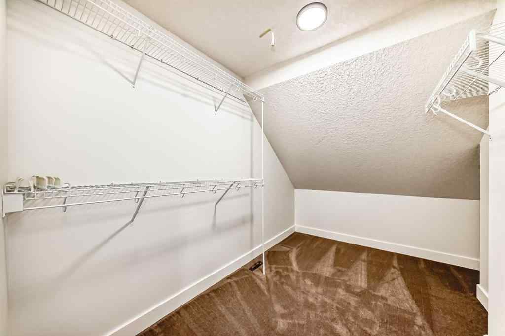 MLS® A2221635 - 199 McKenzie Towne Drive SE in McKenzie Towne Calgary, Residential