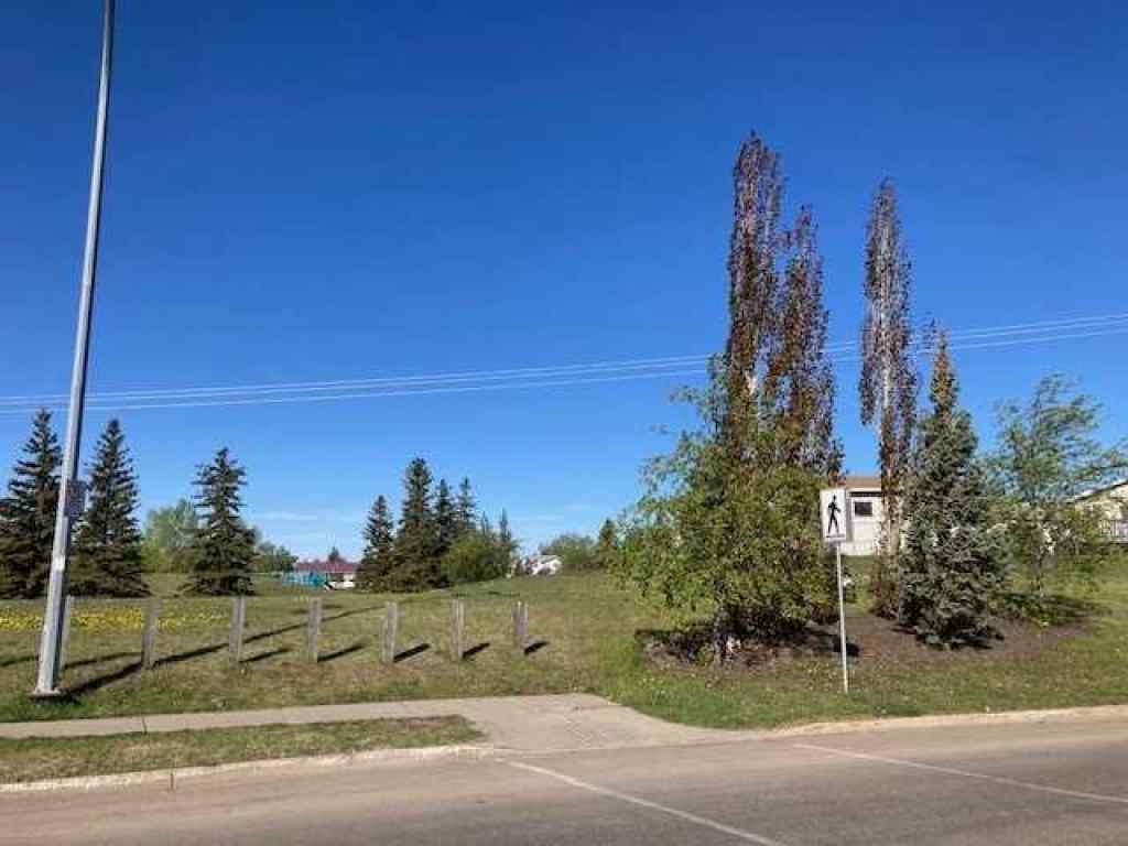 MLS® A2221638 - 10341 Landing Drive  in Crystal Landing Grande Prairie, Residential