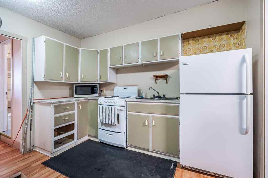 MLS® A2221657 - 4901 49 Avenue  in Central Business District Lloydminster, Commercial