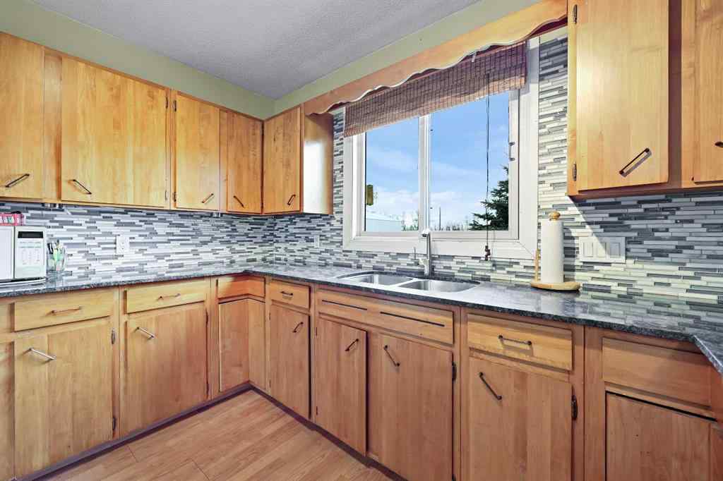 MLS® A2221679 - 31109 Range Road 273   in NONE Rural Mountain View County, Residential