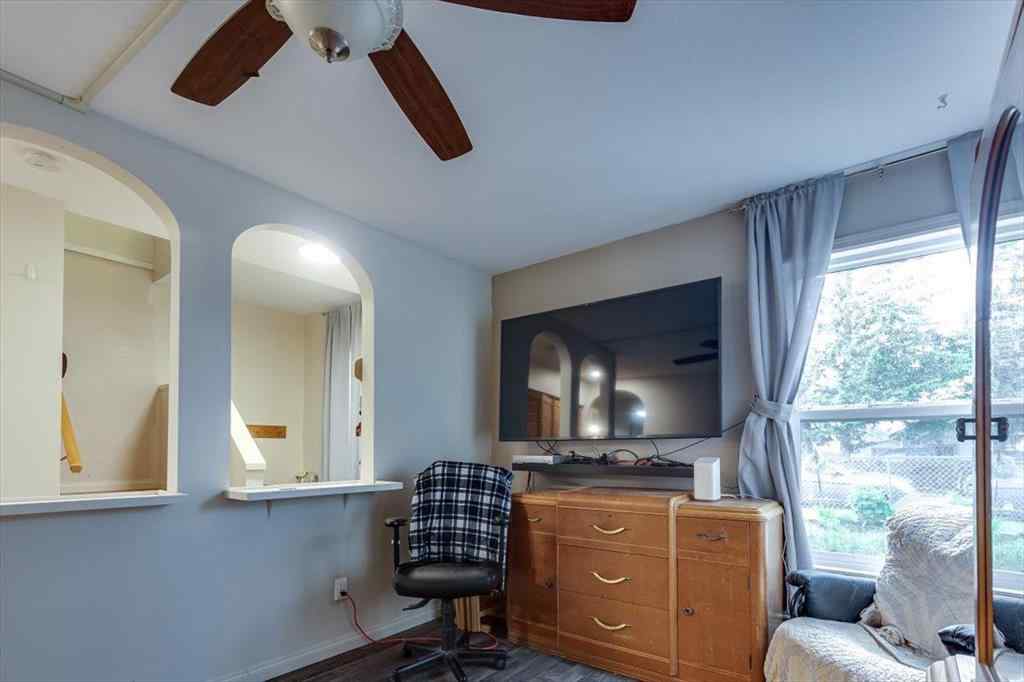 MLS® A2221701 - 5029 53 Street  in Rocky Mtn House Rocky Mountain House, Residential