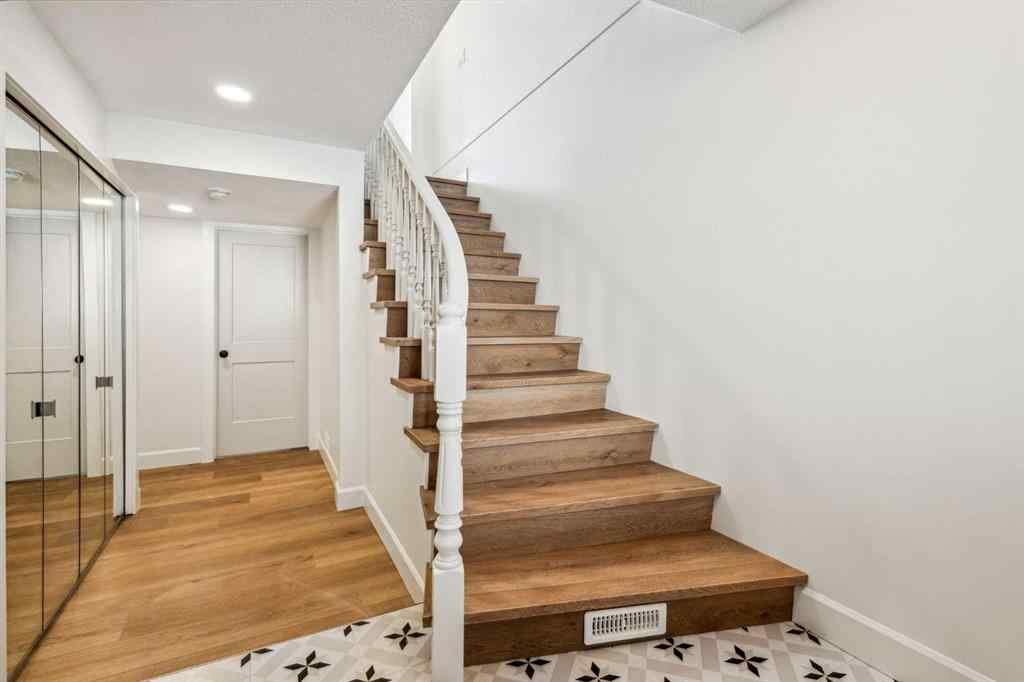 MLS® A2221720 - Unit #129 3437 42 Street NW in Varsity Calgary, Residential