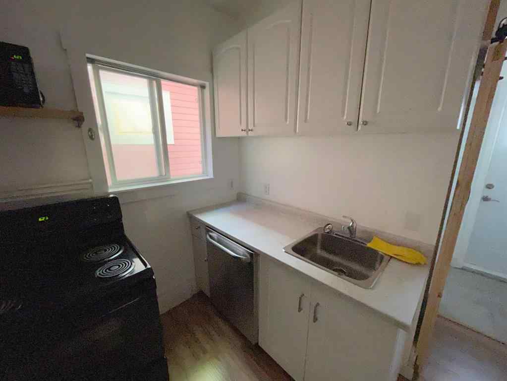 MLS® A2221726 - 522 21 Avenue SW in Cliff Bungalow Calgary, Residential