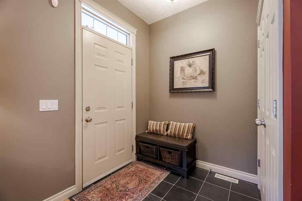 MLS® A2221793 - 211 Ypres Green SW in Garrison Woods Calgary, Residential