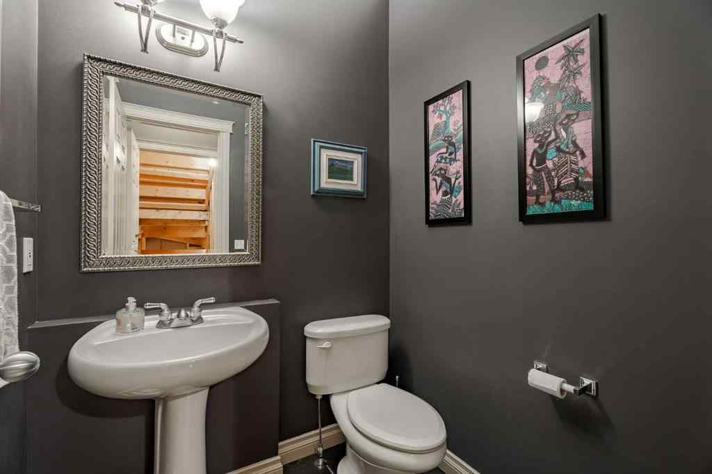 MLS® A2221793 - 211 Ypres Green SW in Garrison Woods Calgary, Residential