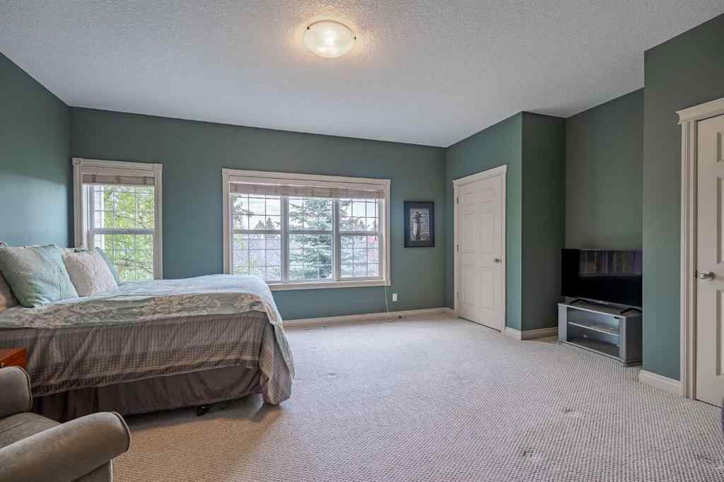 MLS® A2221793 - 211 Ypres Green SW in Garrison Woods Calgary, Residential
