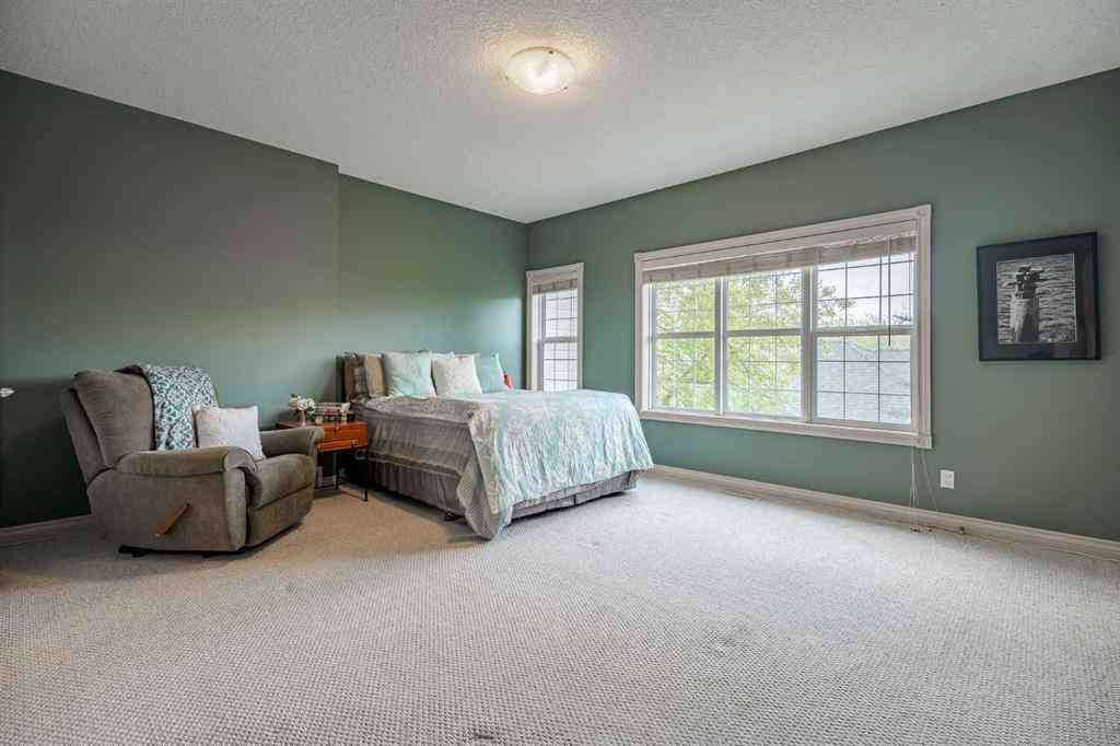 MLS® A2221793 - 211 Ypres Green SW in Garrison Woods Calgary, Residential