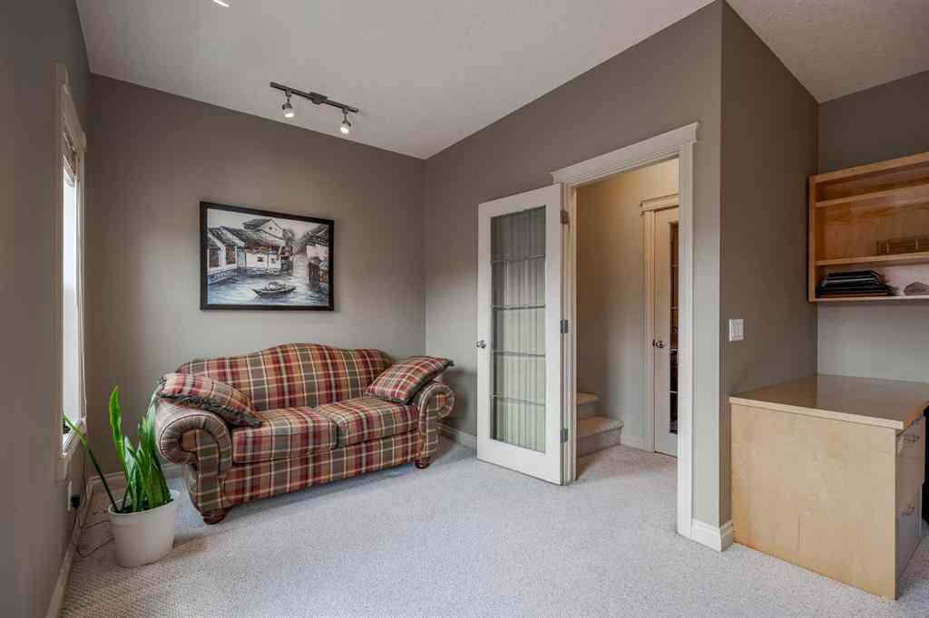 MLS® A2221793 - 211 Ypres Green SW in Garrison Woods Calgary, Residential