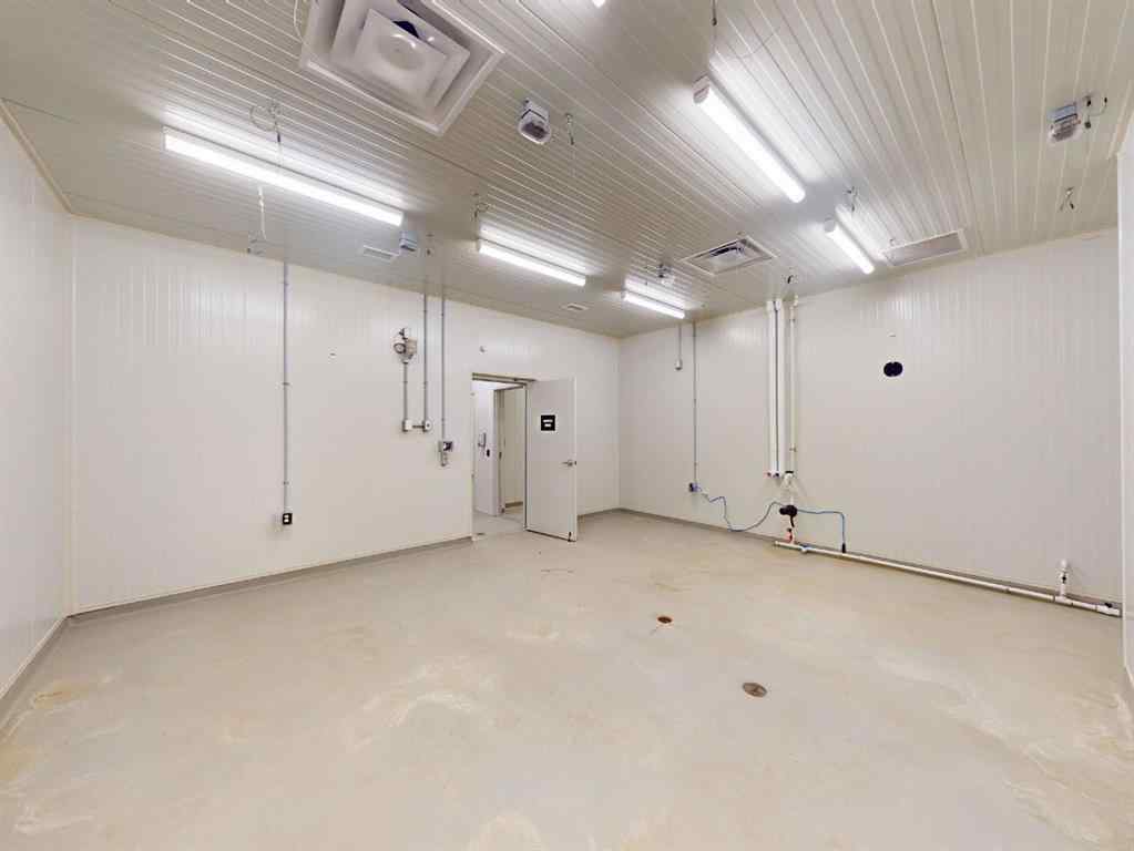 MLS® A2221796 - 4013 Brandon Street SE in Manchester Industrial Calgary, Commercial