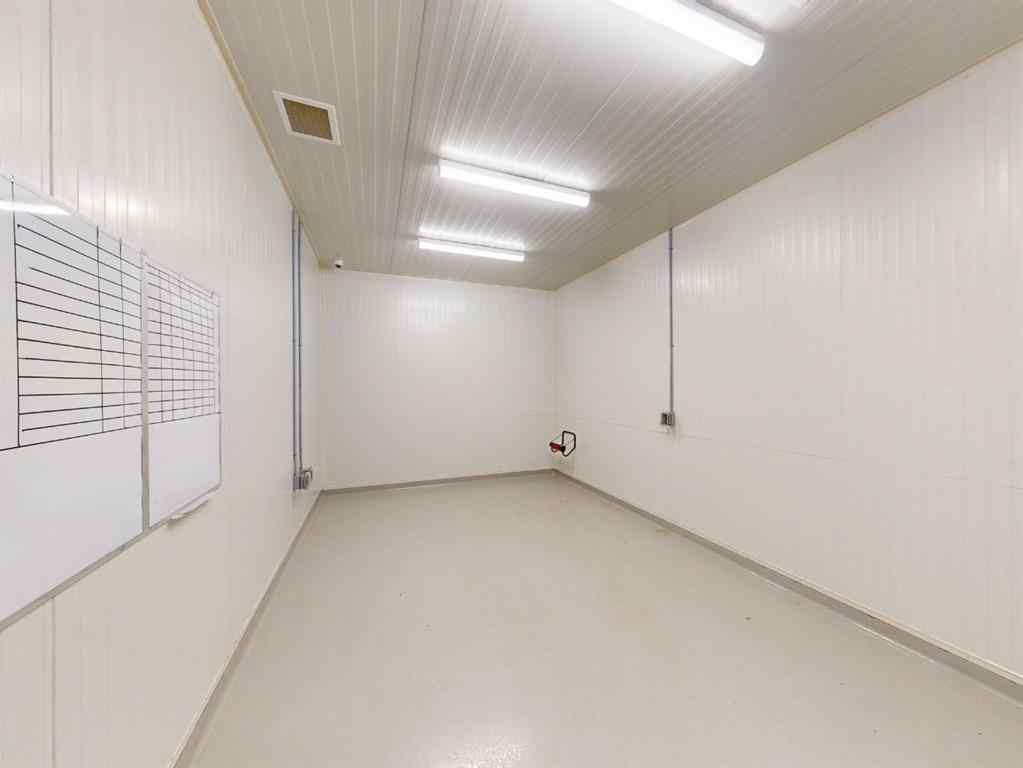 MLS® A2221796 - 4013 Brandon Street SE in Manchester Industrial Calgary, Commercial