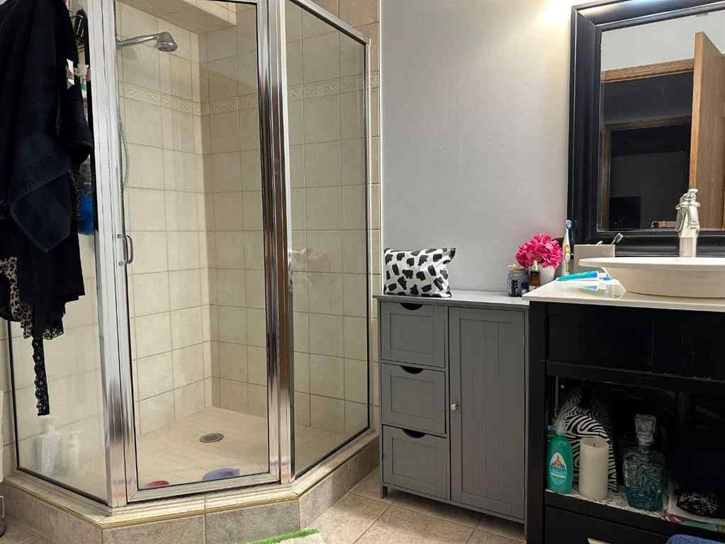 MLS® A2221814 - 3318 Township Road 400   in NONE Rural Lacombe County, Residential