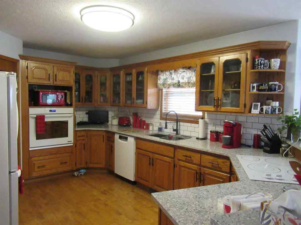 MLS® A2221814 - 3318 Township Road 400   in NONE Rural Lacombe County, Residential