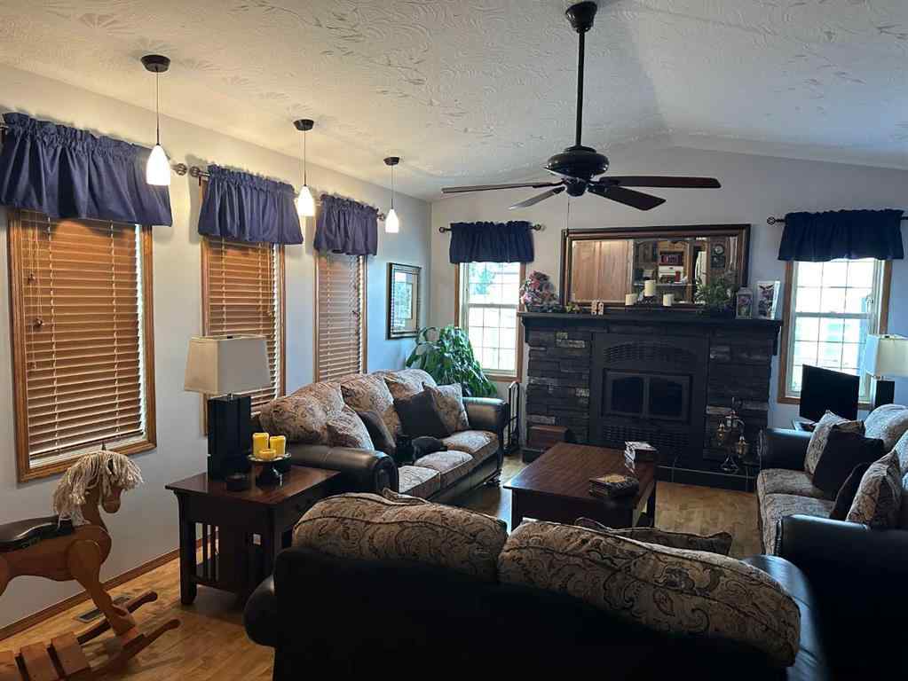 MLS® A2221814 - 3318 Township Road 400   in NONE Rural Lacombe County, Residential