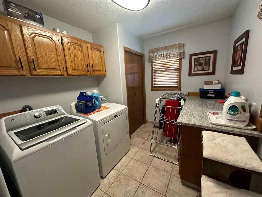 MLS® A2221814 - 3318 Township Road 400   in NONE Rural Lacombe County, Residential