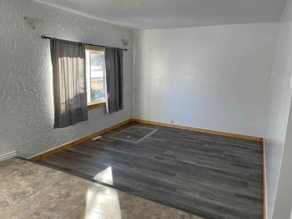 MLS® A2221825 - 54,52 1st Avenue  in NONE Faust, Residential