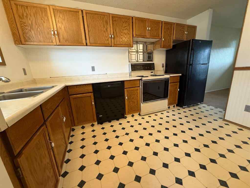 MLS® A2221879 - Unit #5 1330 1 Avenue  in Wainwright Wainwright, Residential