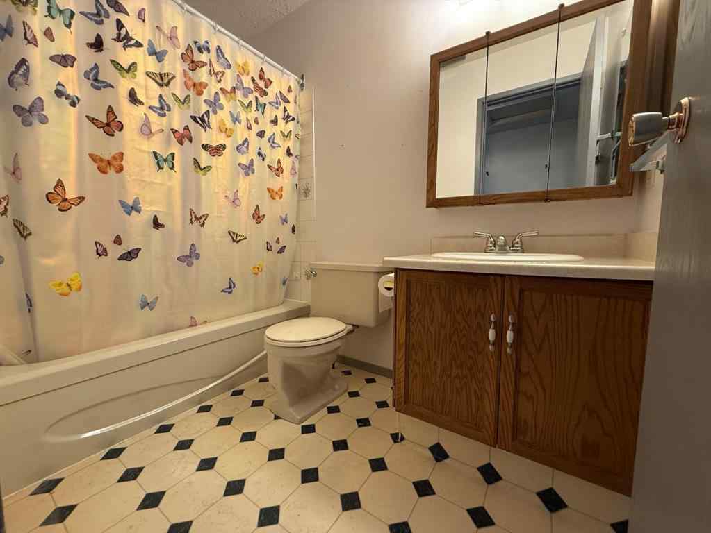 MLS® A2221879 - Unit #5 1330 1 Avenue  in Wainwright Wainwright, Residential