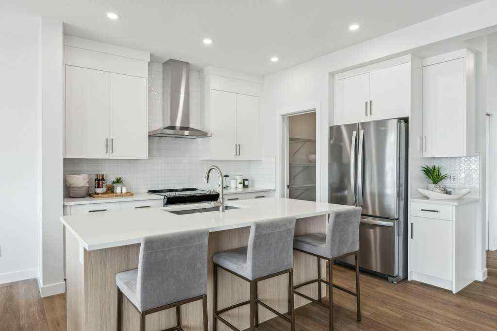 MLS® A2221906 - 102 South Shore Court  in South Shores Chestermere, Residential