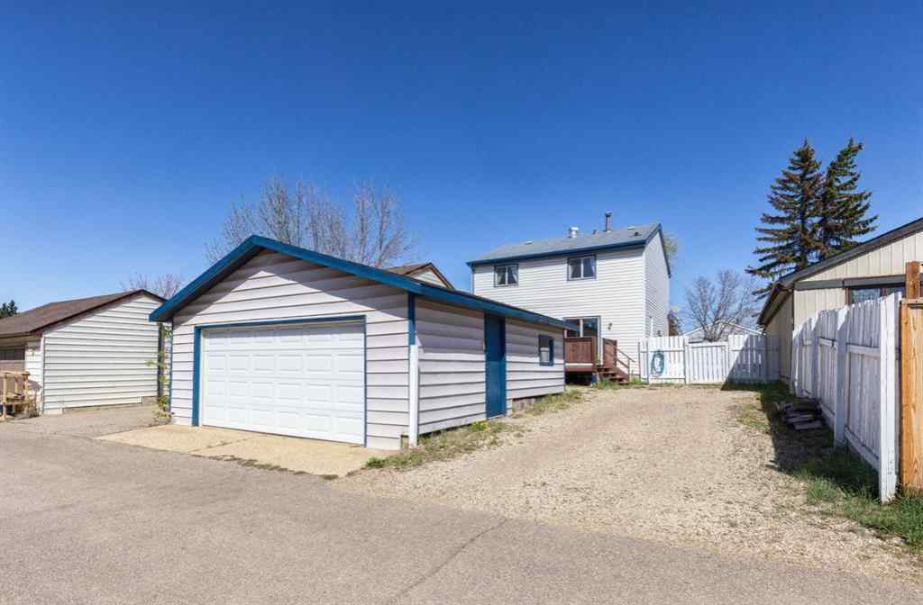 MLS® A2221928 - 105 Bird Crescent  in Thickwood Fort McMurray, Residential