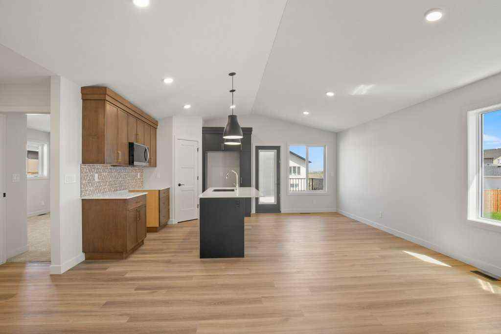MLS® A2221980 - 154 Norseman Close  in Oxford Landing Penhold, Residential