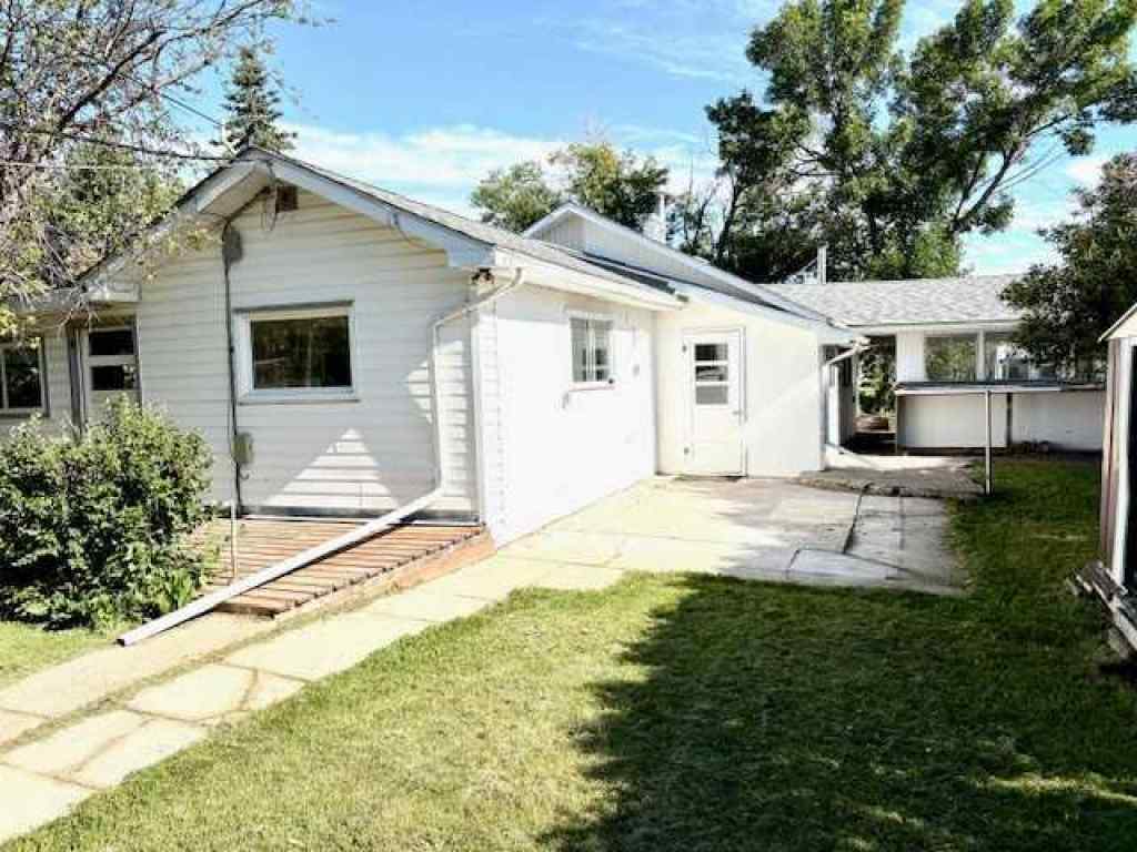 MLS® A2222006 - 1316 Dinosaur Trail  in Midland Drumheller, Residential