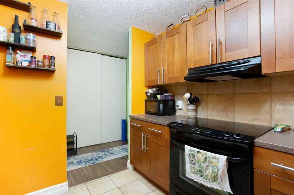 MLS® A2222017 - Unit #208 4944 Dalton Drive NW in Dalhousie Calgary, Residential