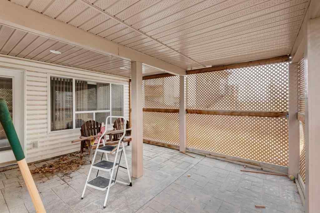 MLS® A2222029 - 6 Bow Ridge Close  in Bow Ridge Cochrane, Residential