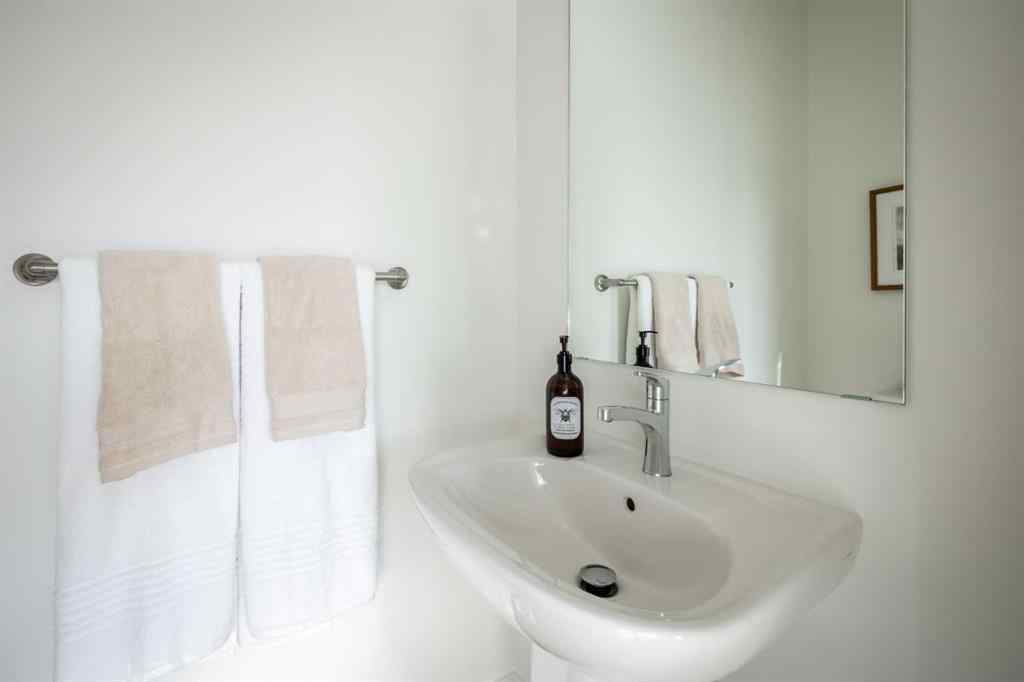 MLS® A2222033 - 3531 Chestermere Boulevard  in NONE Chestermere, Residential