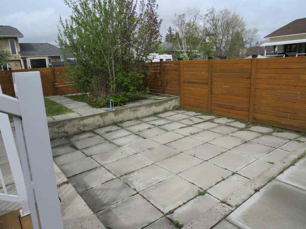 MLS® A2222080 - 63 La Valencia Gardens NE in Monterey Park Calgary, Residential