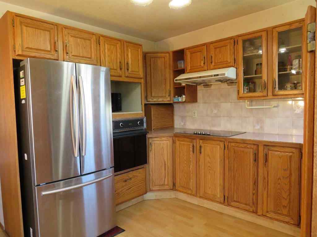 MLS® A2222080 - 63 La Valencia Gardens NE in Monterey Park Calgary, Residential