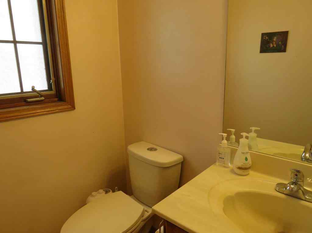 MLS® A2222080 - 63 La Valencia Gardens NE in Monterey Park Calgary, Residential