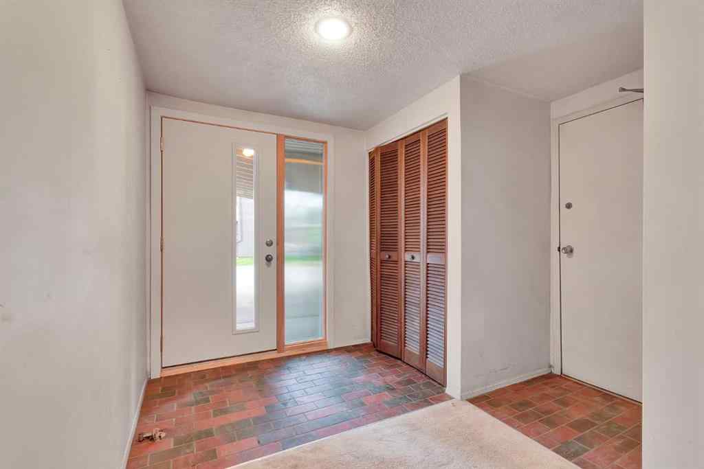 MLS® A2222082 - Unit #23 2225 Oakmoor Drive SW in Palliser Calgary, Residential