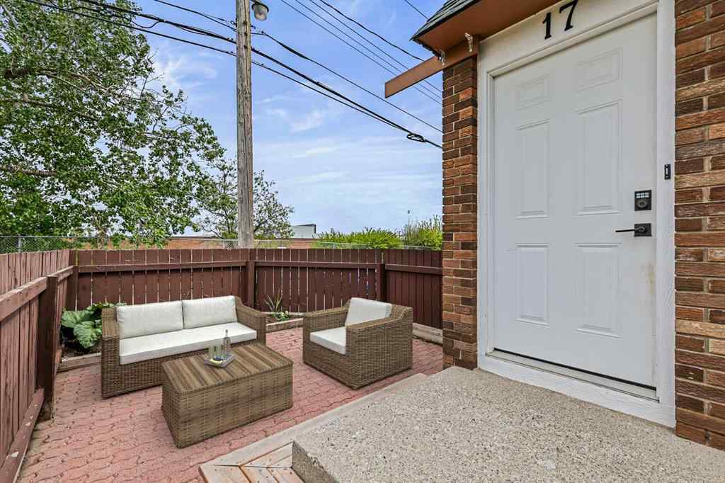 MLS® A2222130 - Unit #17 11240 6 Street SW in Canyon Meadows Calgary, Residential