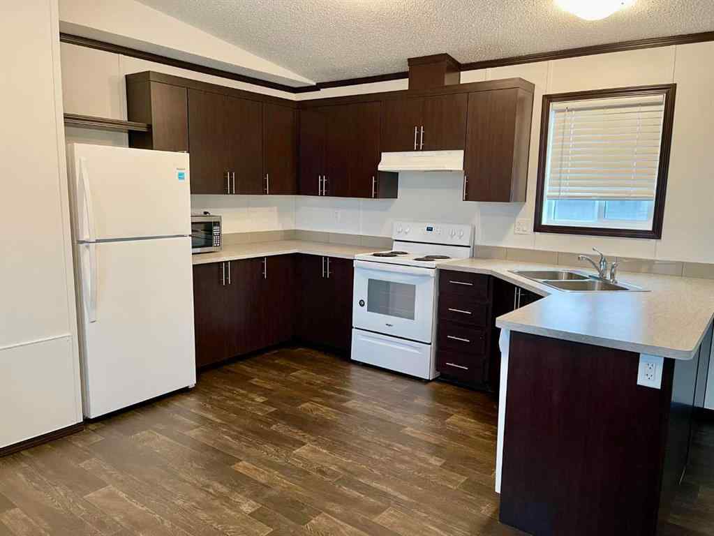 MLS® A2222132 - Unit #33 1609 14 Street  in Wainwright Wainwright, Mobile