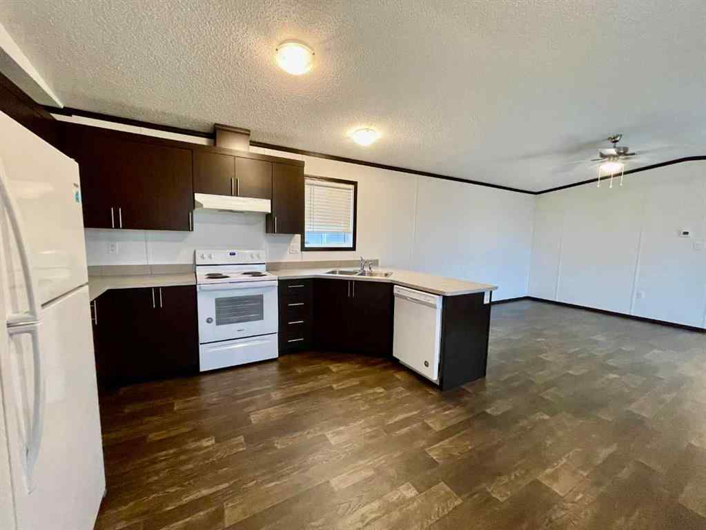 MLS® A2222132 - Unit #33 1609 14 Street  in Wainwright Wainwright, Mobile