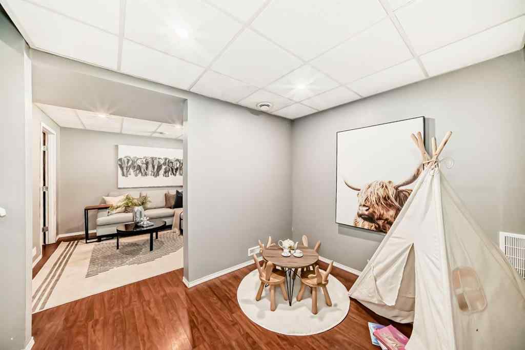 MLS® A2222170 - 112 Covington Rise NE in Coventry Hills Calgary, Residential