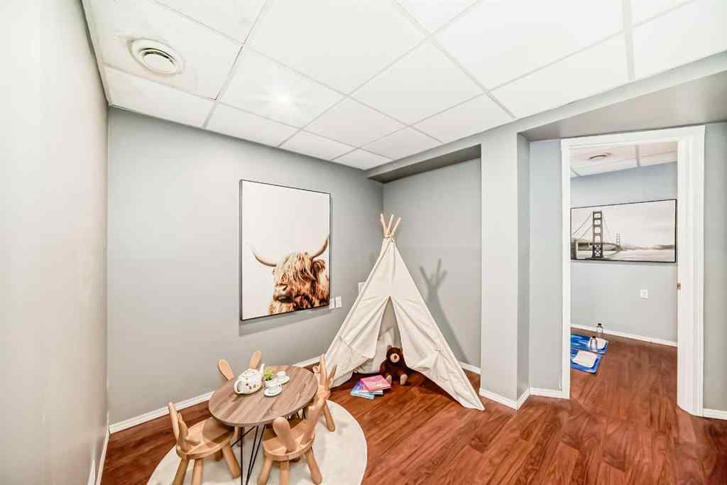 MLS® A2222170 - 112 Covington Rise NE in Coventry Hills Calgary, Residential