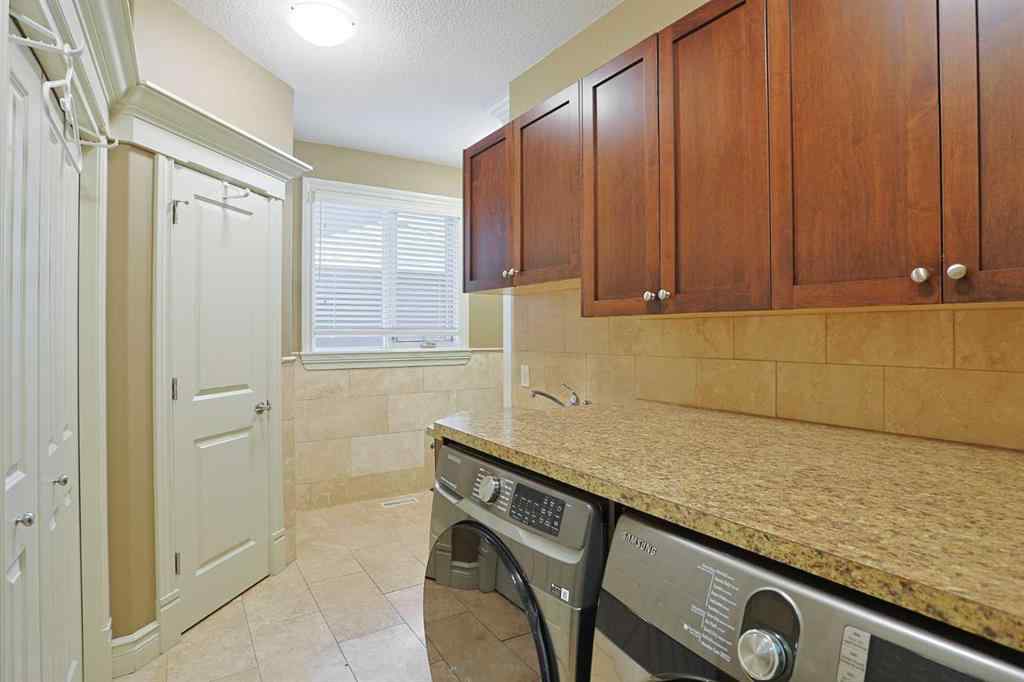 MLS® A2222296 - 117 Rockcliff Bay NW in Rocky Ridge Calgary, Residential