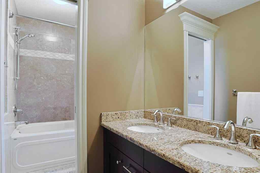 MLS® A2222296 - 117 Rockcliff Bay NW in Rocky Ridge Calgary, Residential