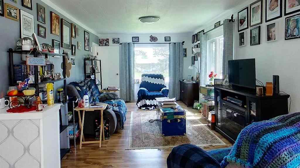 MLS® A2222372 - 5103 51 Ave   in Peers Peers, Residential