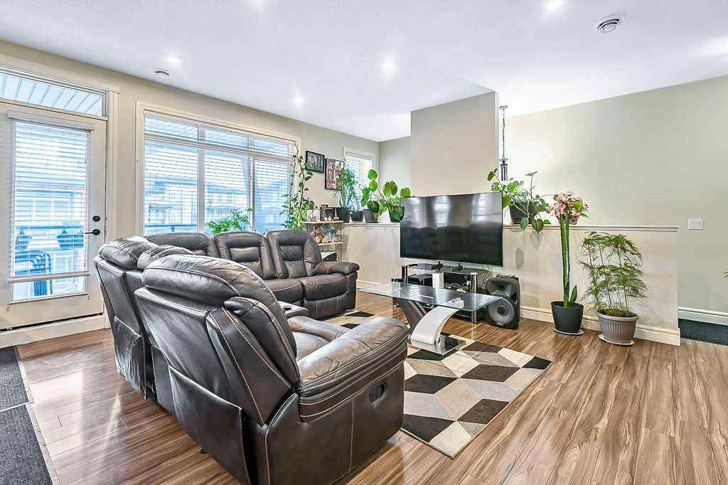 MLS® A2222391 - 237 Savanna Walk NE in Saddle Ridge Calgary, Residential