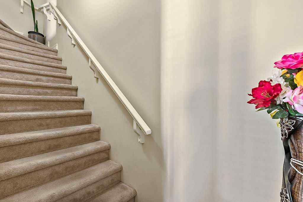 MLS® A2222391 - 237 Savanna Walk NE in Saddle Ridge Calgary, Residential