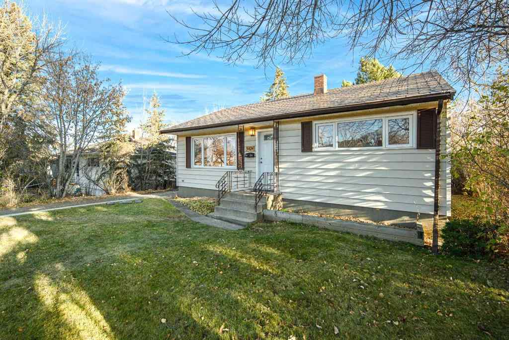 MLS® A2222438 - 5424 Thorncliffe Drive NW in Thorncliffe Calgary, Residential