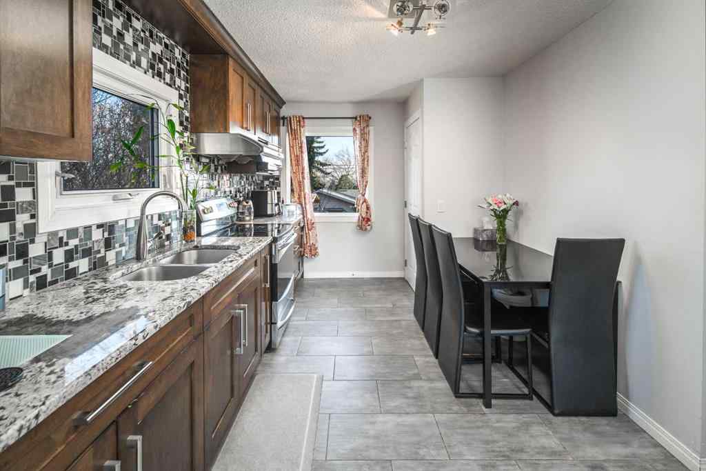 MLS® A2222438 - 5424 Thorncliffe Drive NW in Thorncliffe Calgary, Residential