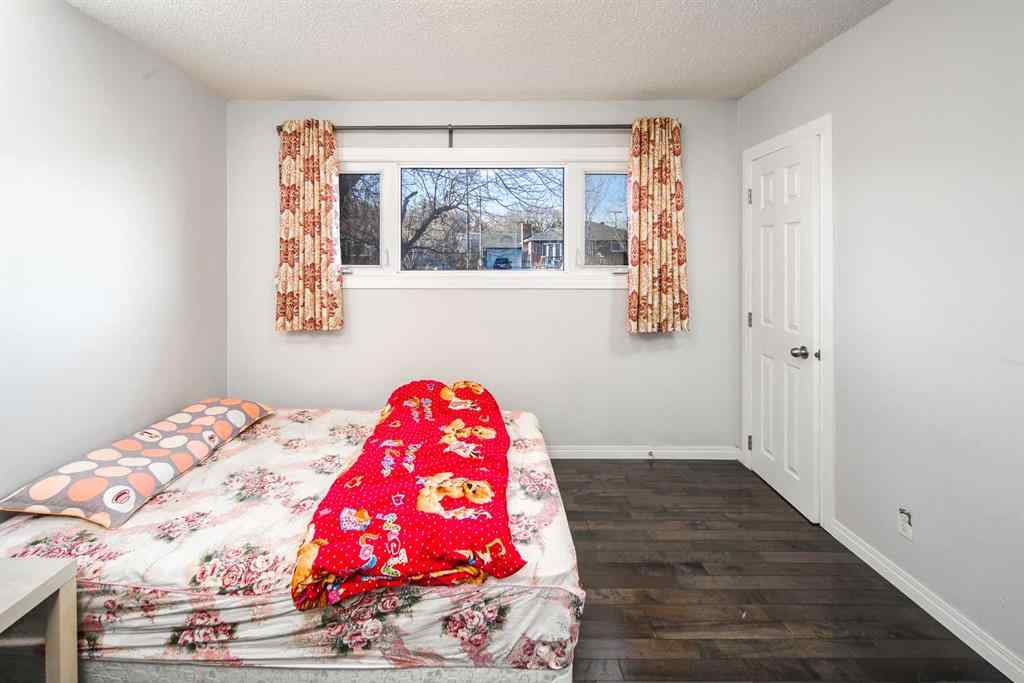 MLS® A2222438 - 5424 Thorncliffe Drive NW in Thorncliffe Calgary, Residential