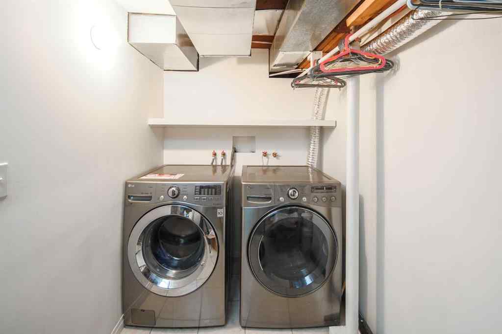 MLS® A2222438 - 5424 Thorncliffe Drive NW in Thorncliffe Calgary, Residential