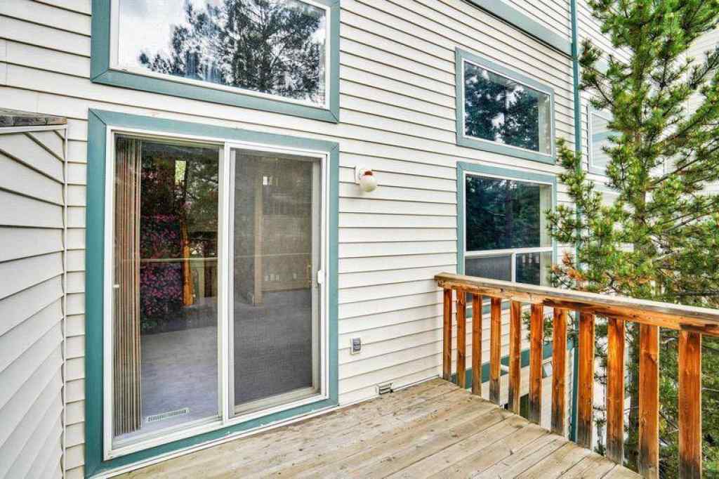 MLS® A2222463 - 226 Anderson Grove SW in Cedarbrae Calgary, Residential