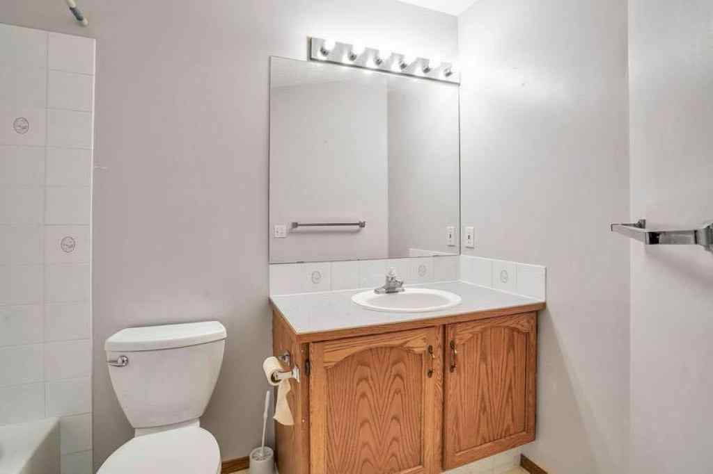 MLS® A2222463 - 226 Anderson Grove SW in Cedarbrae Calgary, Residential